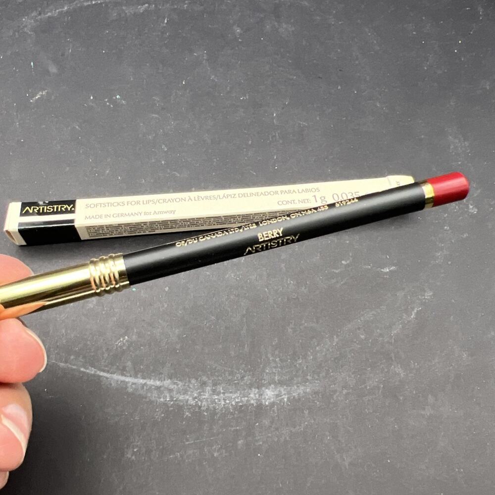 Artistry Softsticks for Lips lip liner pencil Berry Made In Germany